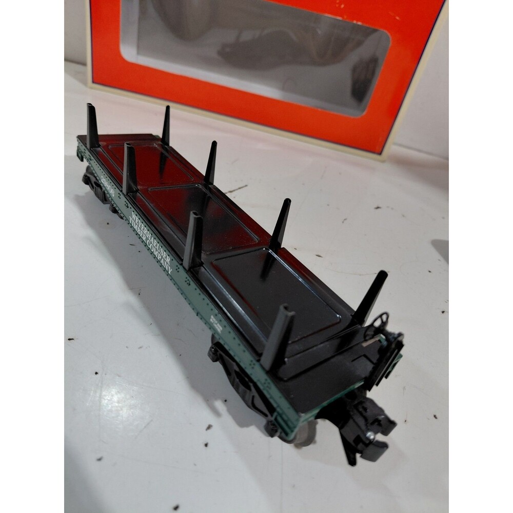 Lionel 6-29806 O Gauge Model Railroad Weyhaeuser Operating Log Car w/Box - Picture 7 of 14